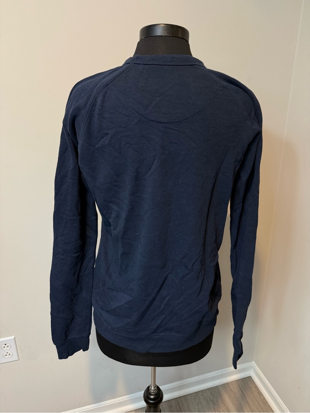 Stranger Things Official Netflix Navy Sweater in Size Medium - Picture 4 of 6